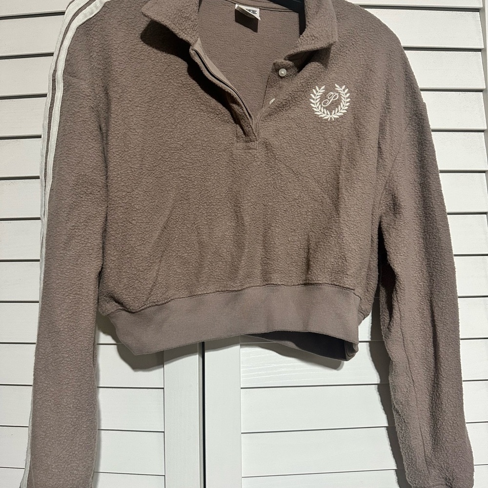 VS PINK Soft Purple Cropped Pullover with Embroidered Logo